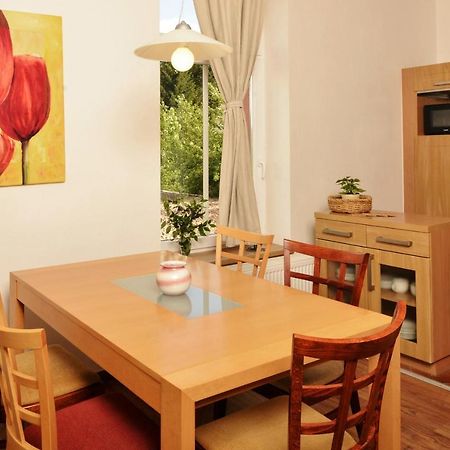 Chvalec Apartmany Irisis מראה חיצוני תמונה